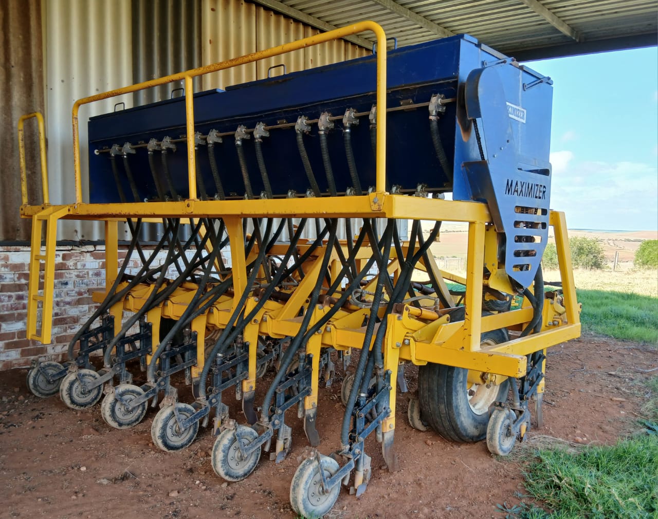 13 Tand Alpha Planter