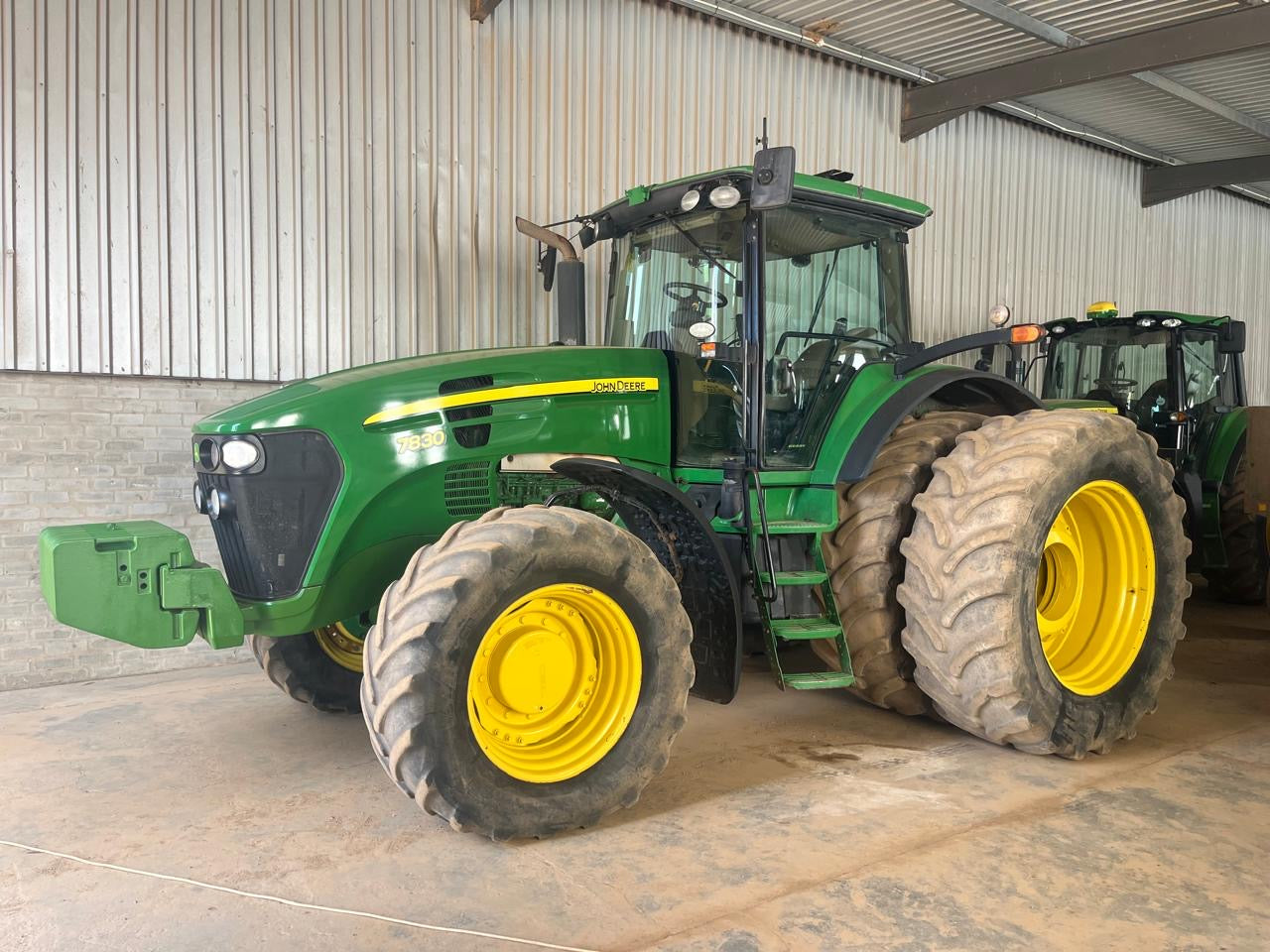 John Deere 7830