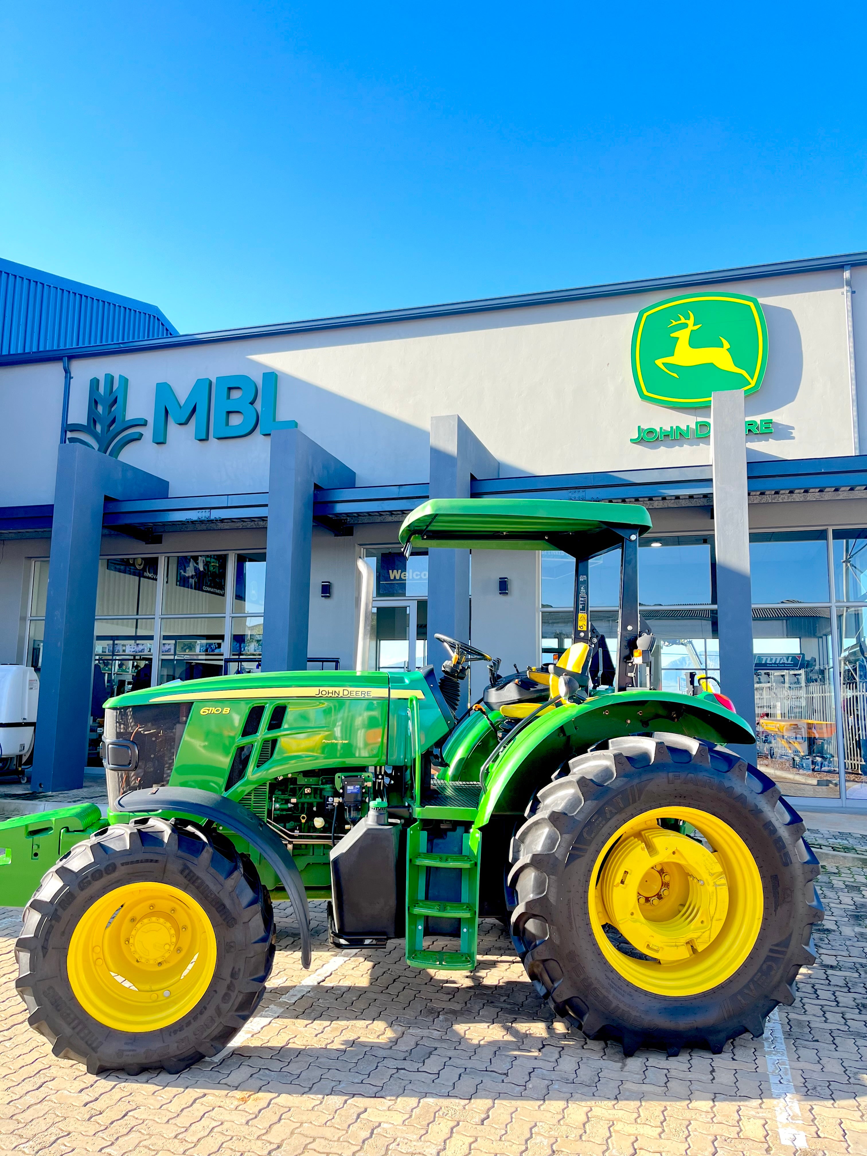 John Deere 6110B Tractor