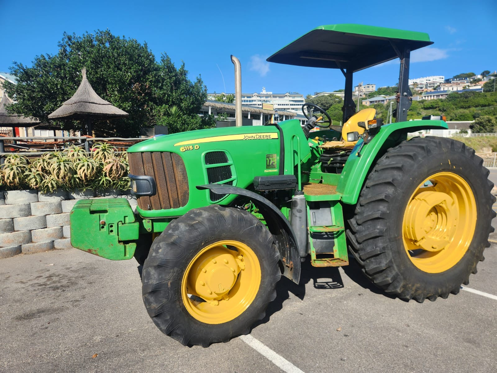 2013 John Deere 6115D