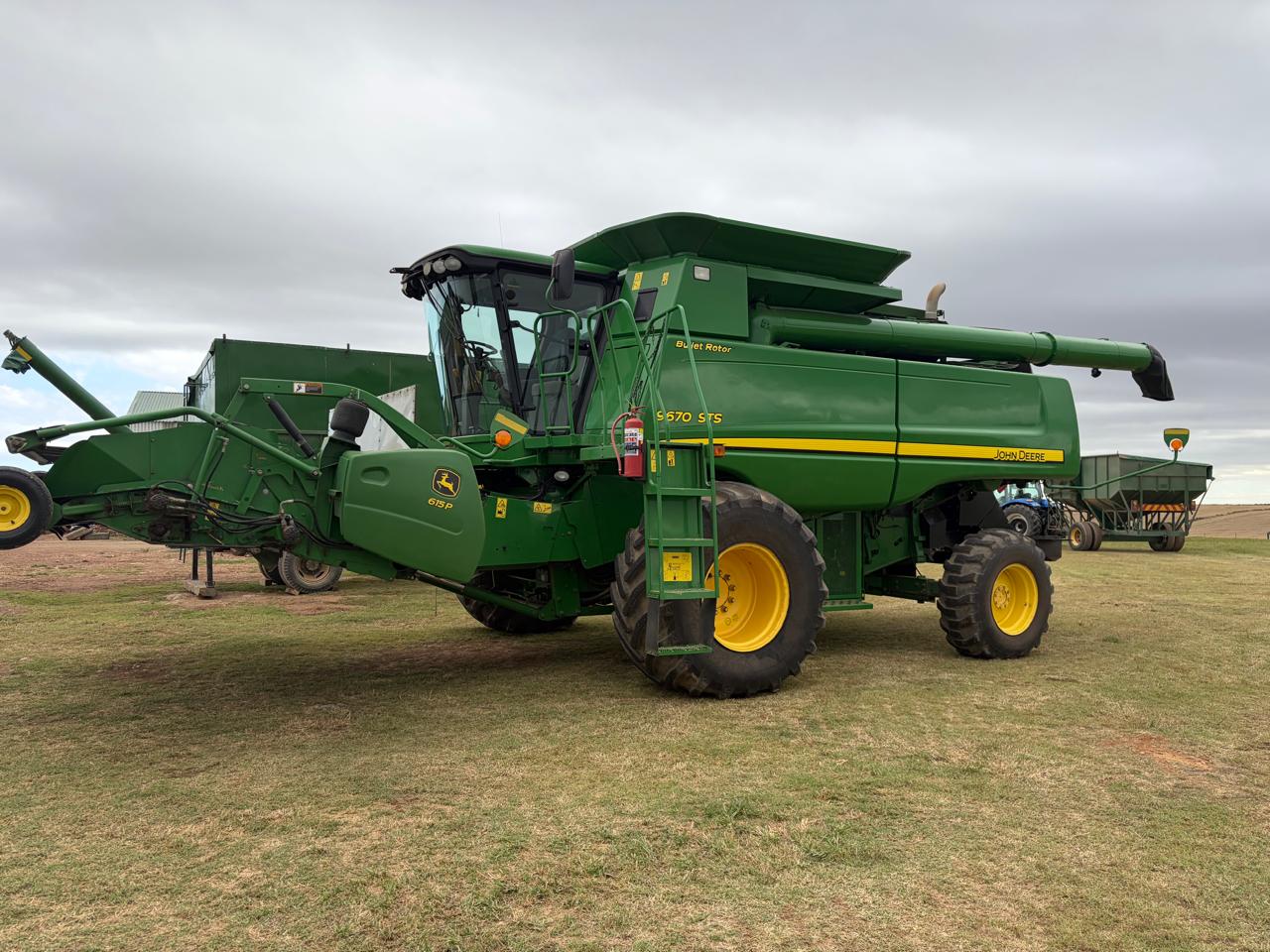 John Deere 9670 STS with Pick-up
